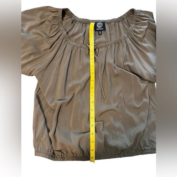 Bobeau Olive Green Puff Sleeve Peasant Top - Medium - Picture 5 of 7